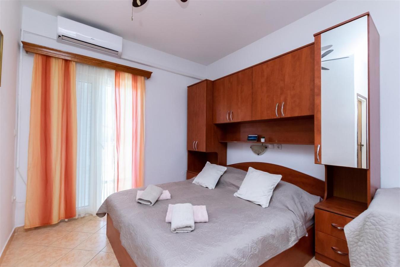 Apartment Dragan I Slavica Lopar Luaran gambar